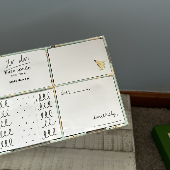 NIB Kate spade sticky note set - Picture 5 of 6